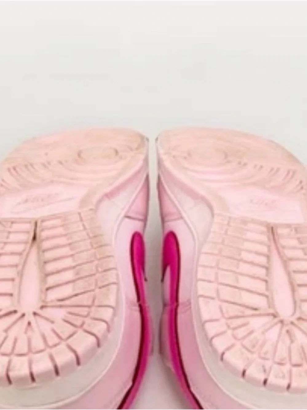Nike Dunk Low Triple Pink GS Youth Size 5.5Y Women 7 DH9765-600 Sneakers